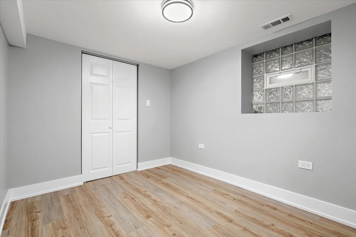 7243 S Hermitage Avenue IL