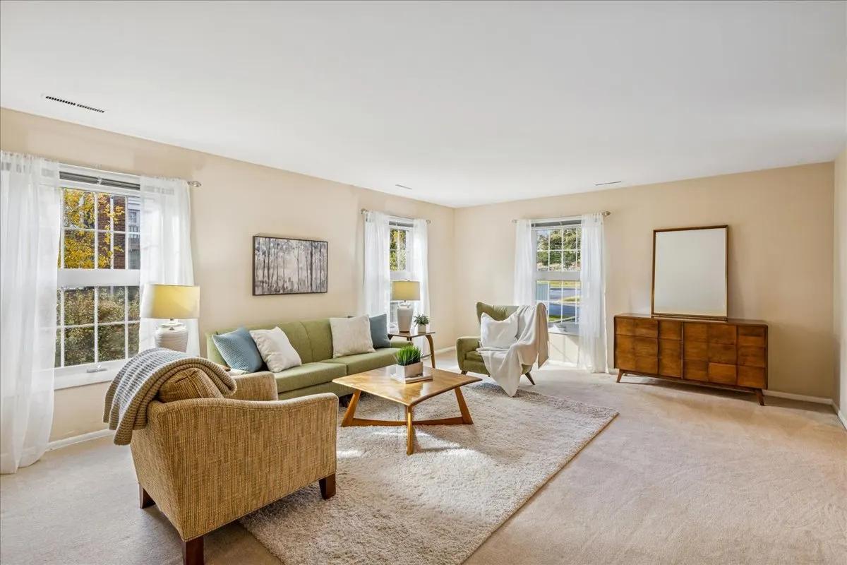 511 COVENTRY Lane 2 IL