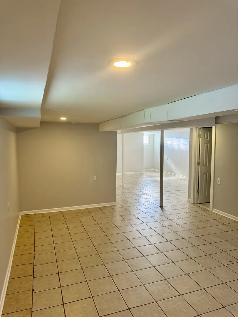 273 CHARLES Street IL