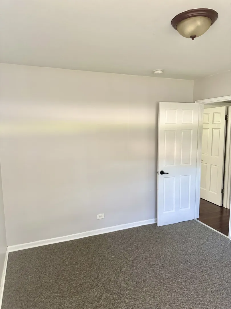 273 CHARLES Street IL