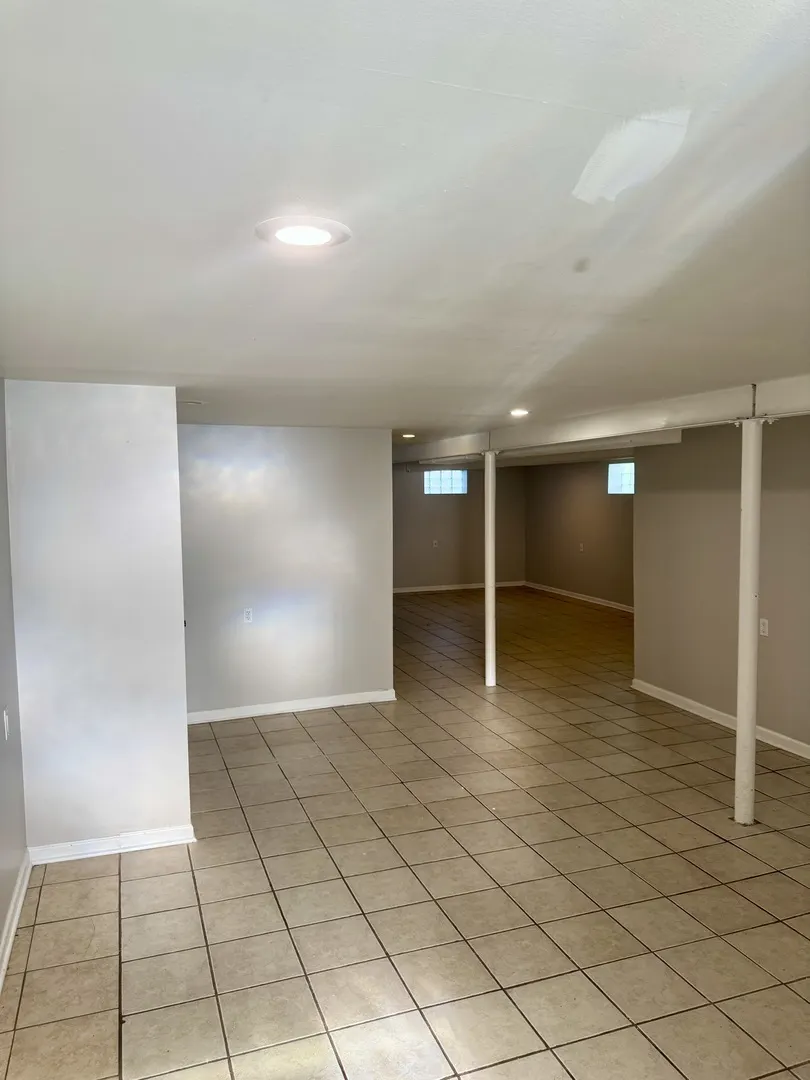 273 CHARLES Street IL