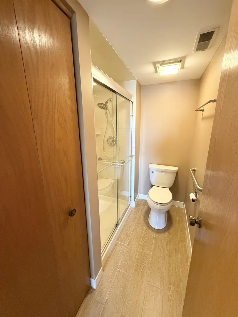 10420 Circle Drive 25B IL