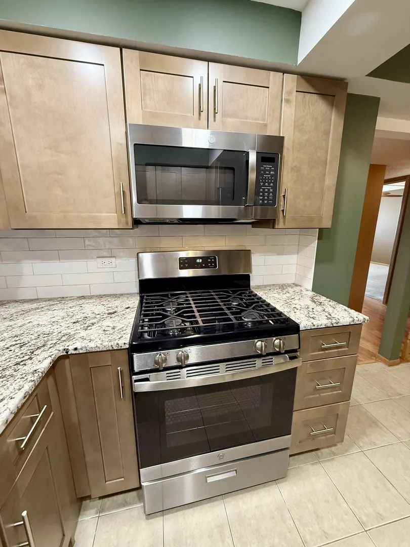 10420 Circle Drive 25B IL