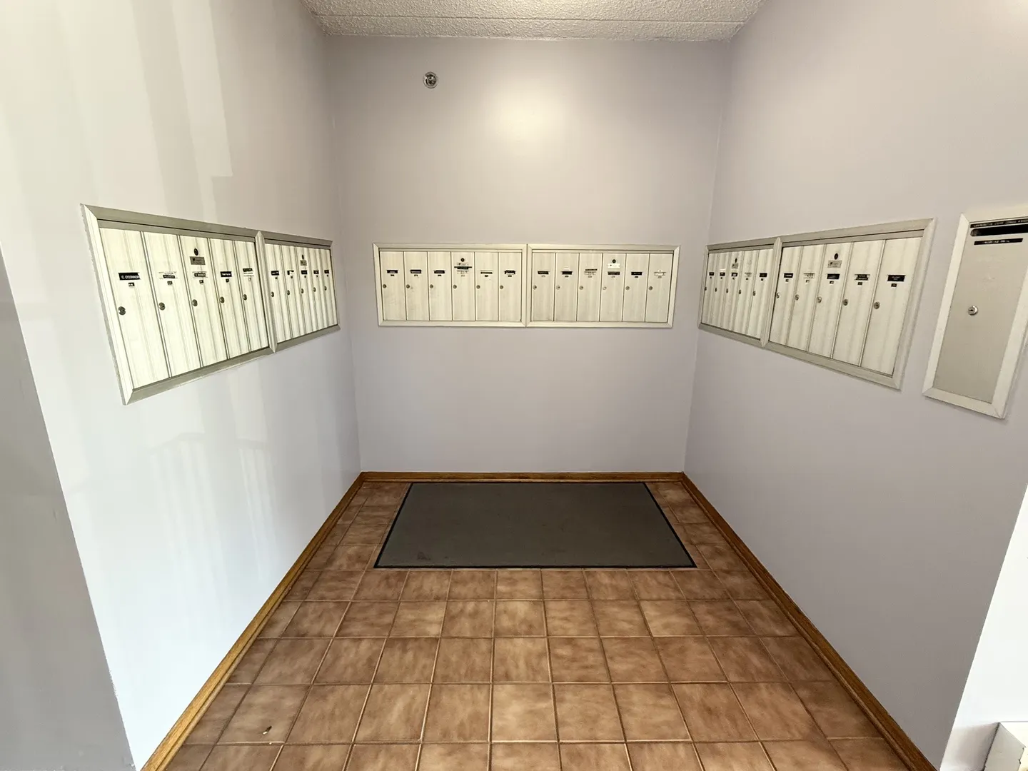 10420 Circle Drive 25B IL