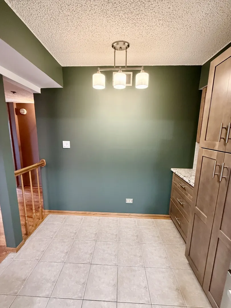 10420 Circle Drive 25B IL