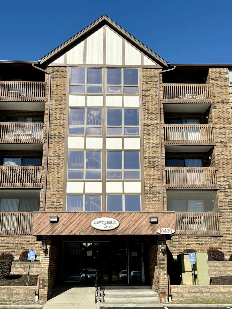 10420 Circle Drive 25B IL