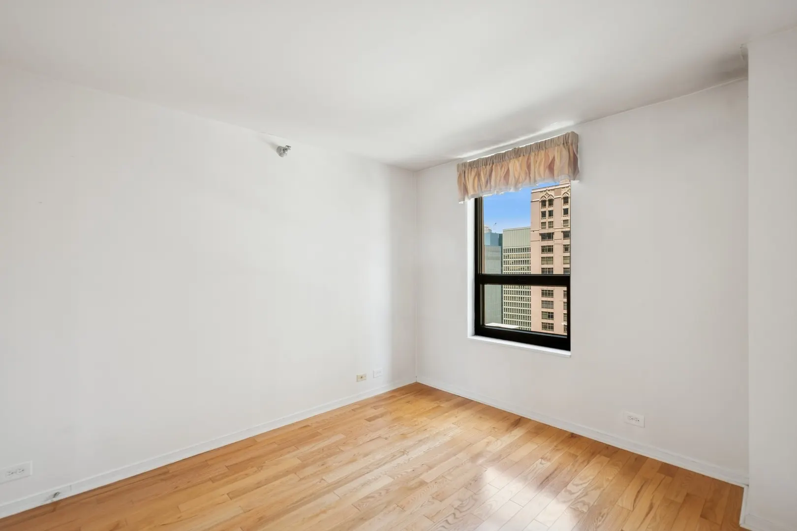 401 E Ontario Street 1805 IL