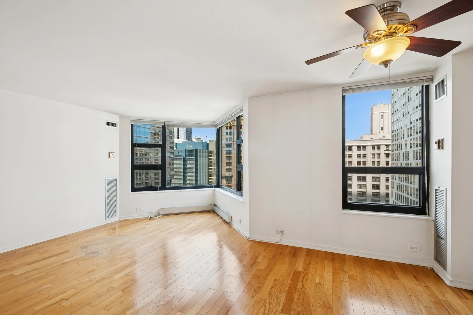 401 E Ontario Street 1805 IL