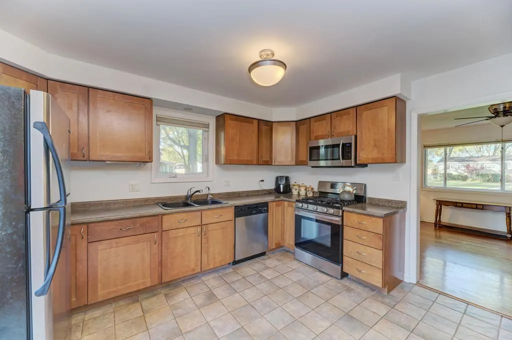 433 N Lincoln Avenue IL