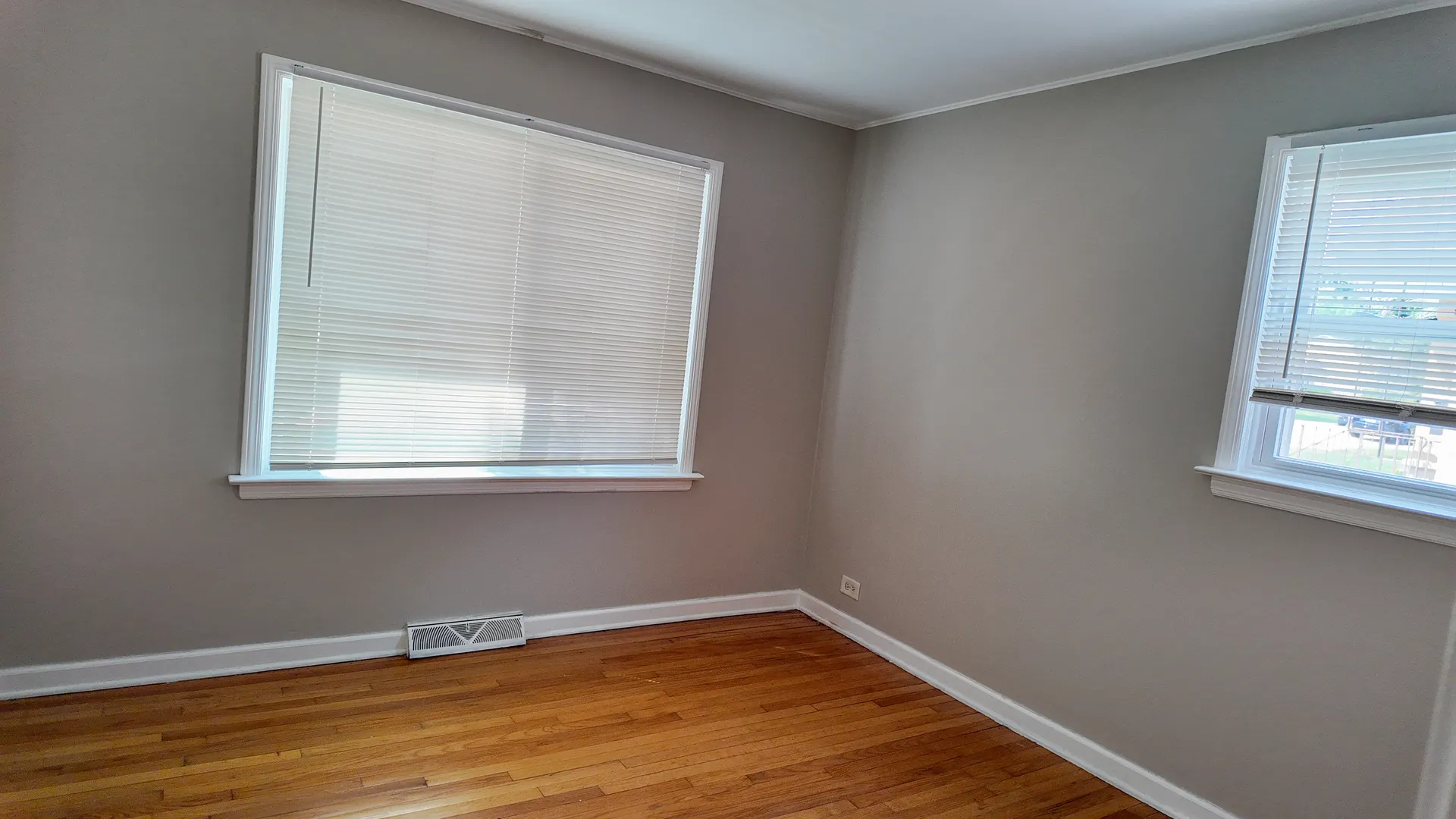 746 E 157th Street IL