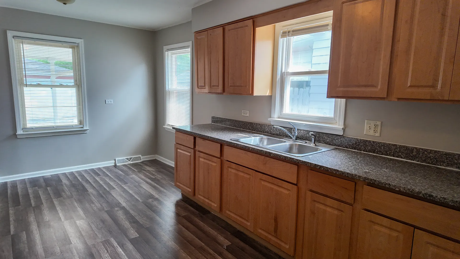 746 E 157th Street IL