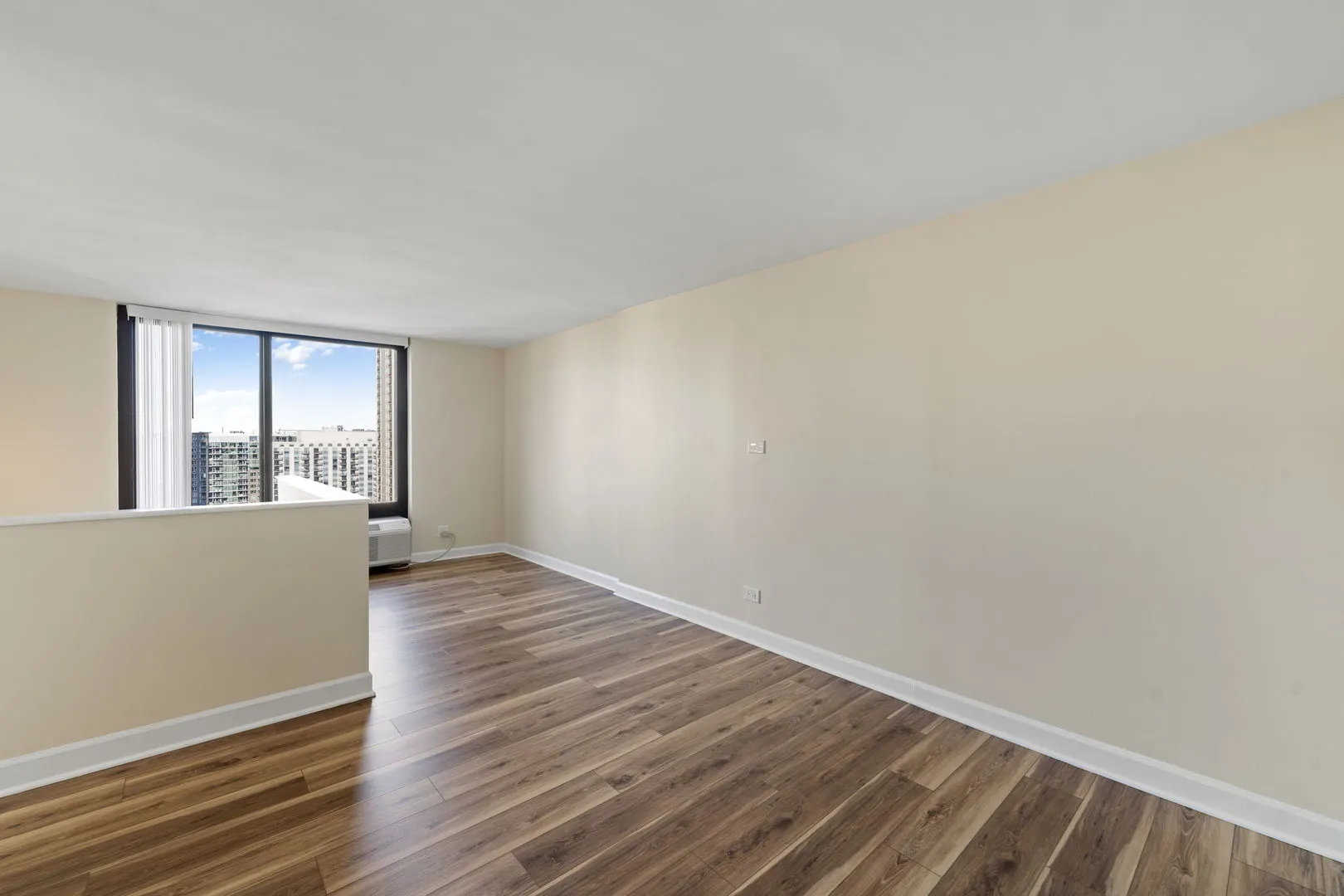 1221 N Dearborn Parkway 1601N IL