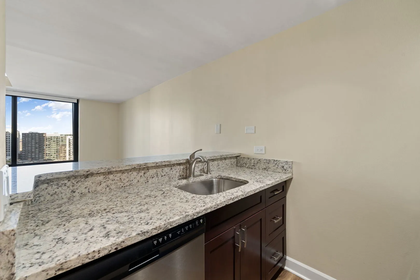 1221 N Dearborn Parkway 1601N IL