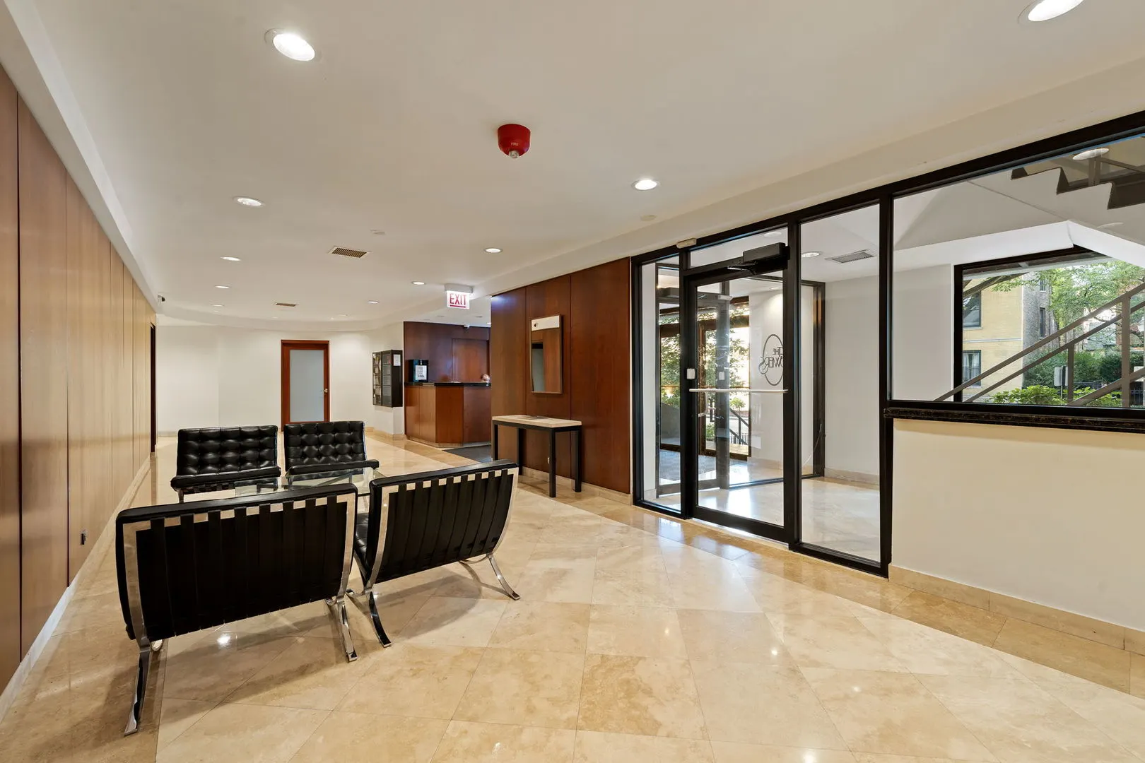 1221 N Dearborn Parkway 1601N IL