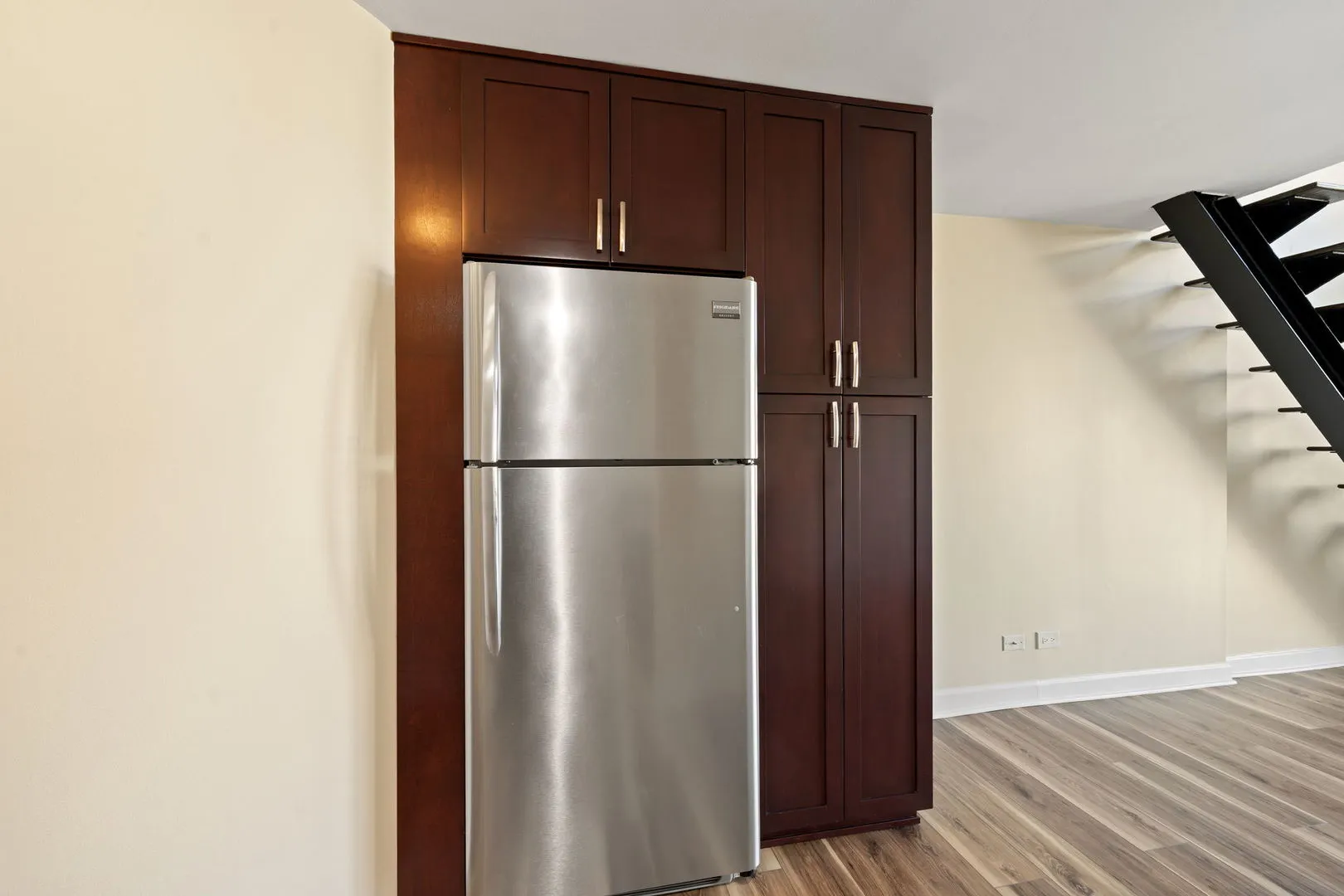 1221 N Dearborn Parkway 1601N IL