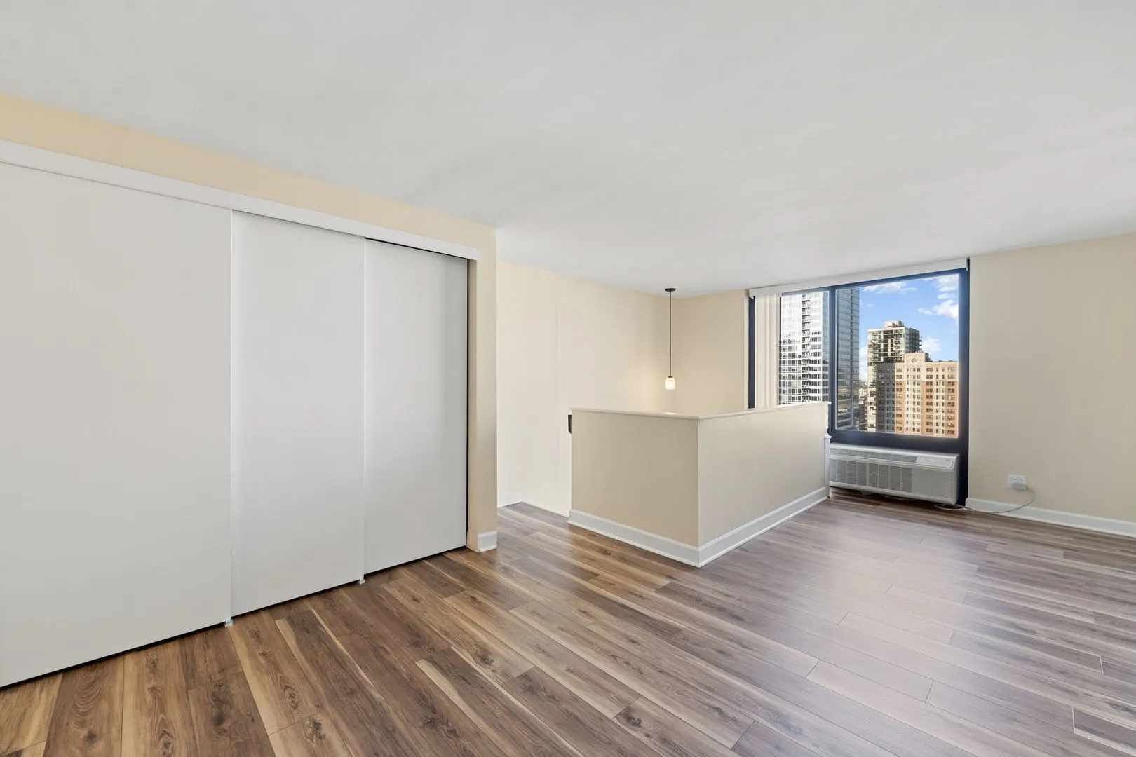 1221 N Dearborn Parkway 1601N IL