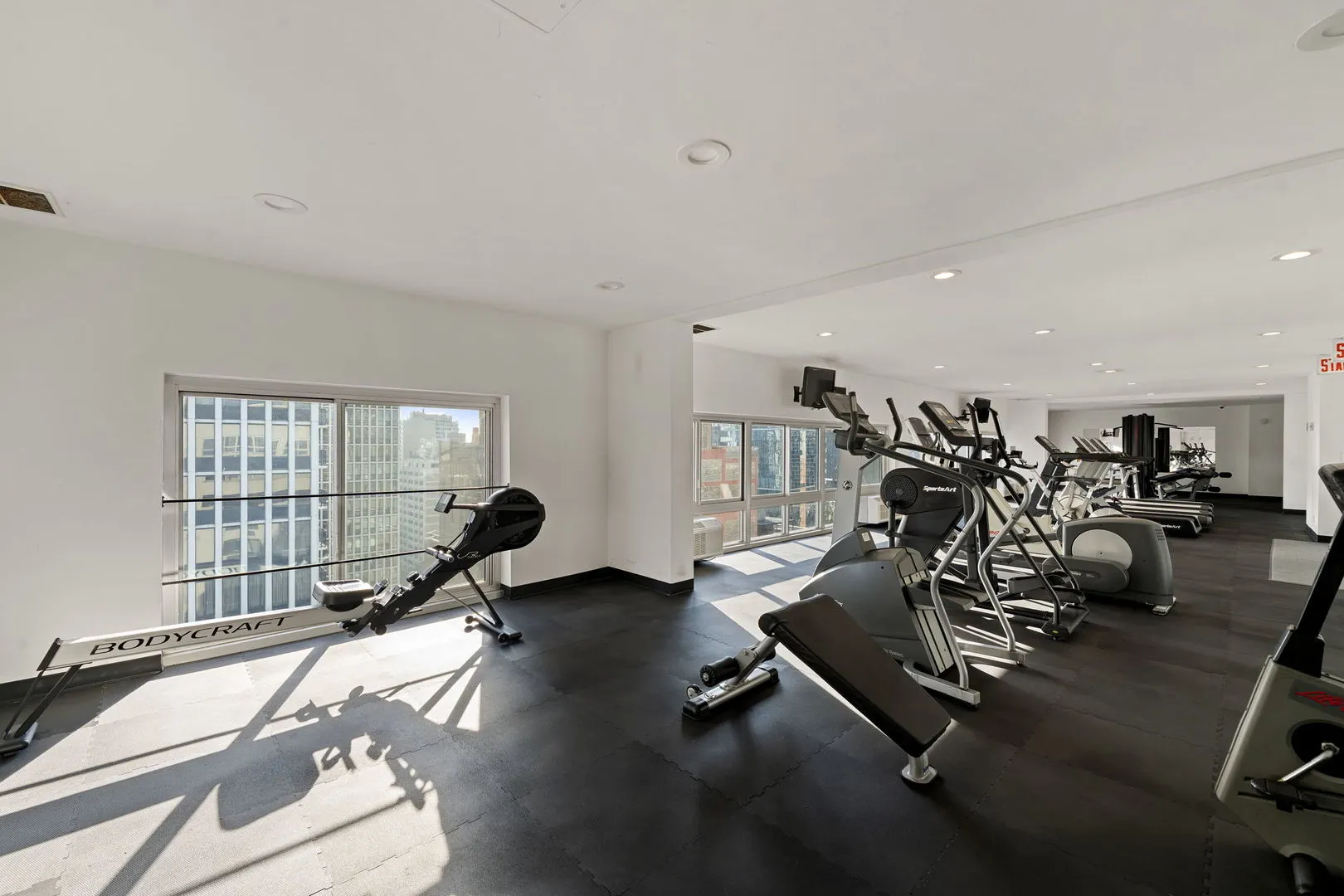 1221 N Dearborn Parkway 1601N IL