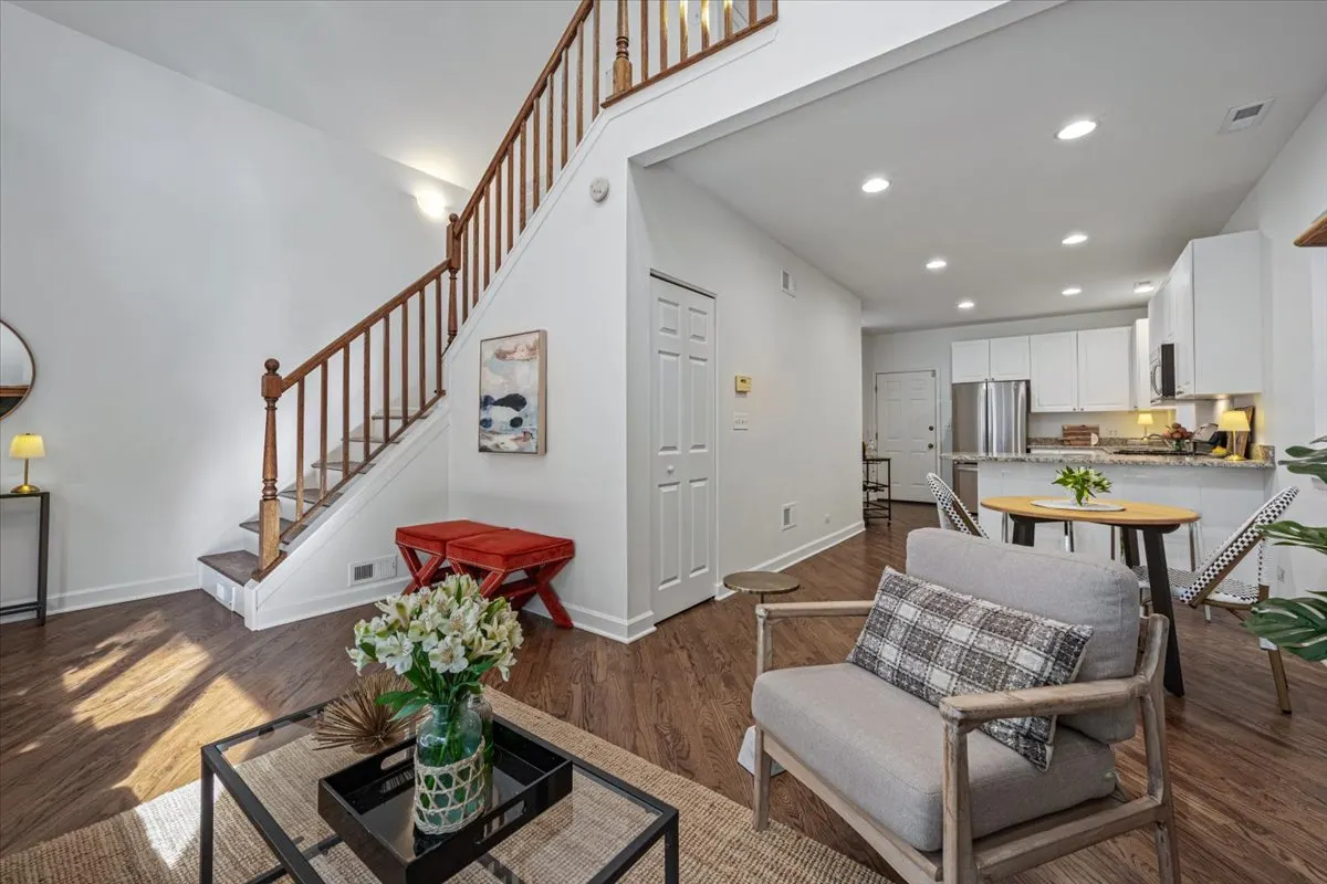 2729 N Wayne Avenue A IL