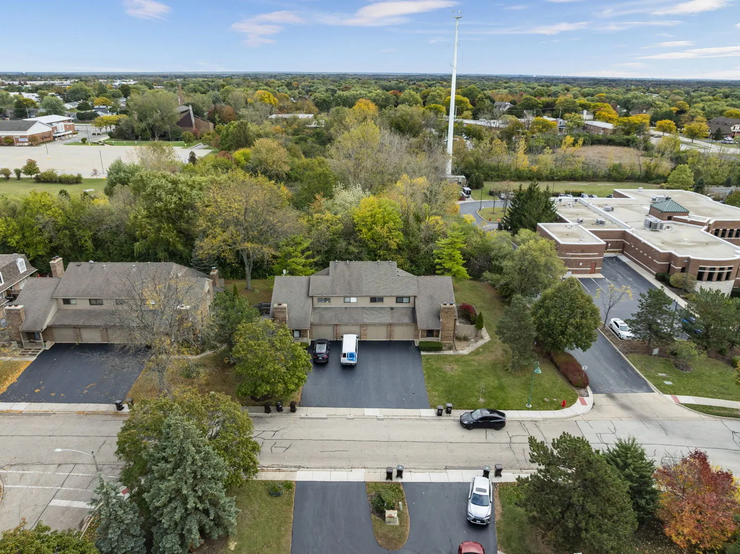 136 MOHAWK Trail D IL