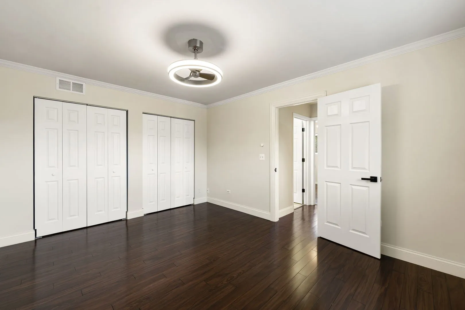 136 MOHAWK Trail D IL