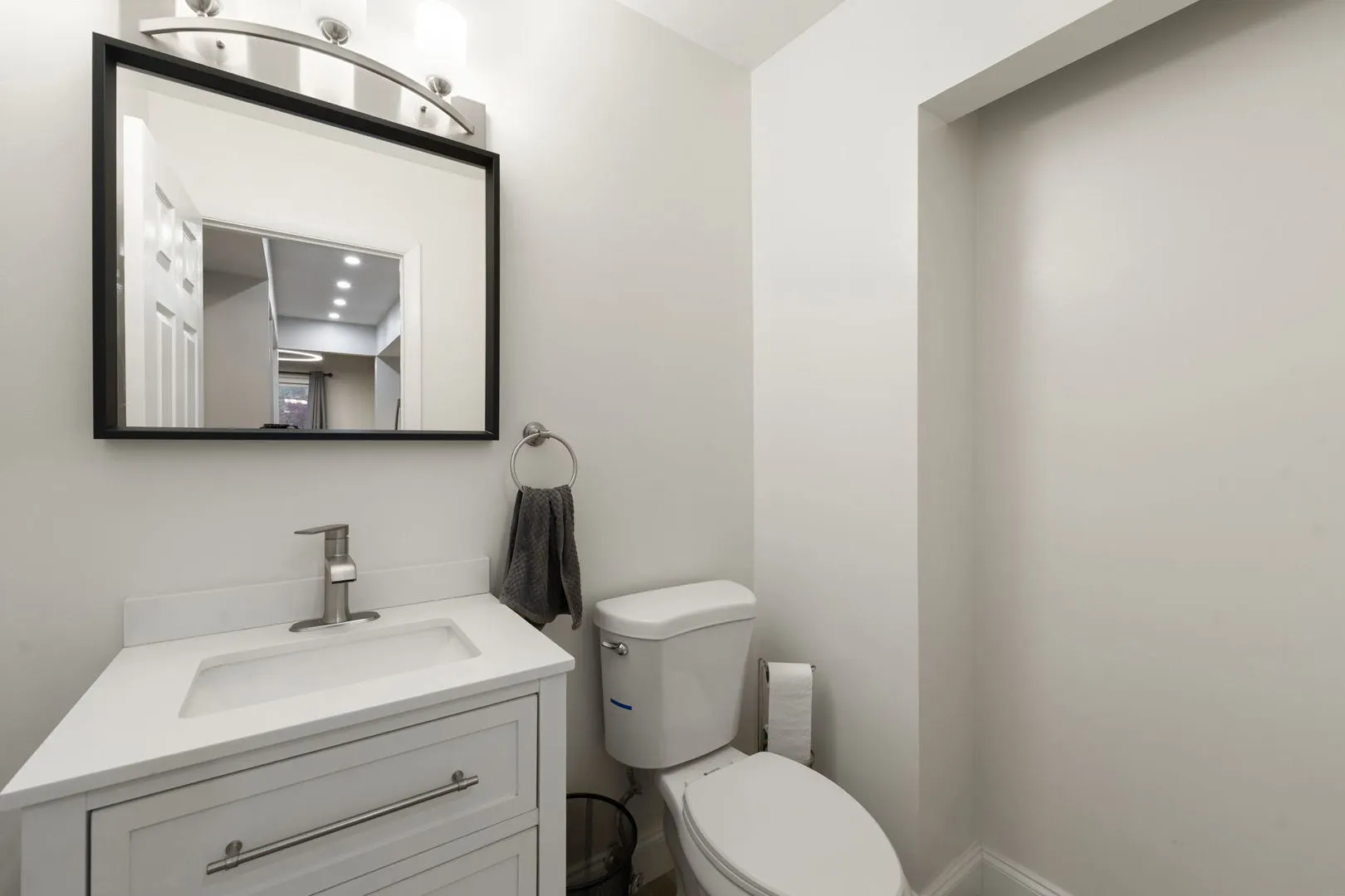 136 MOHAWK Trail D IL