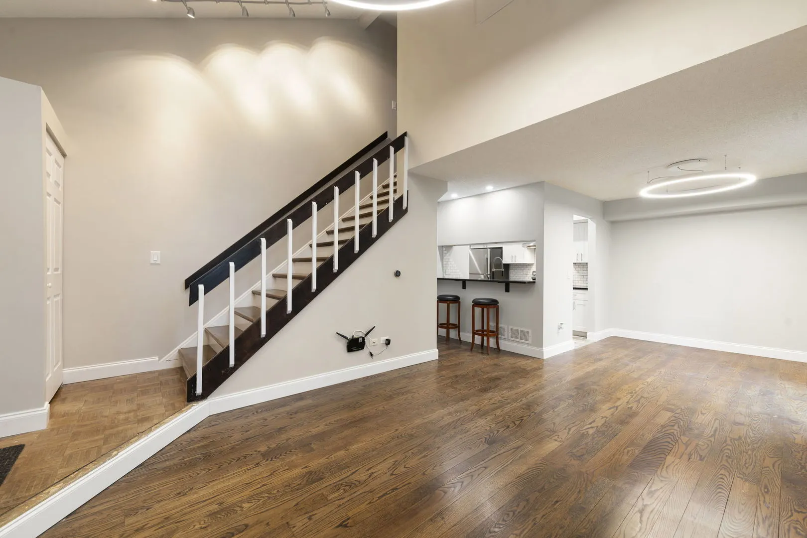 136 MOHAWK Trail D IL