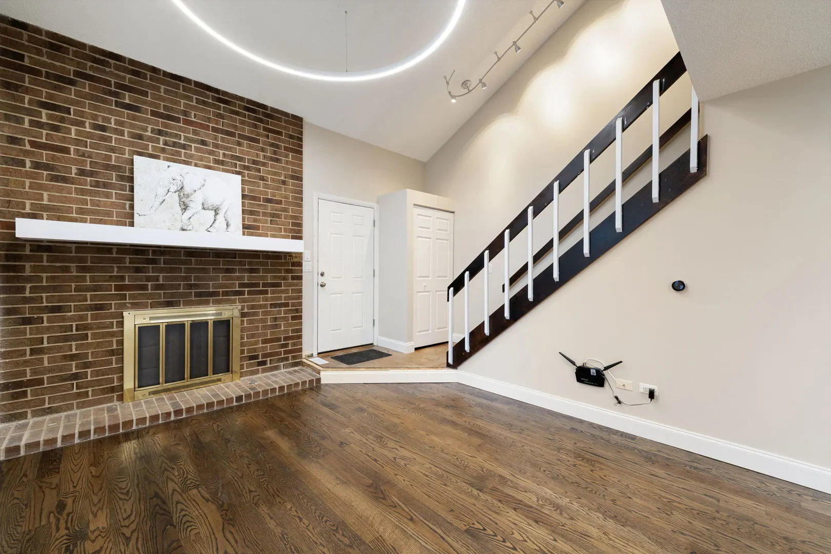 136 MOHAWK Trail D IL