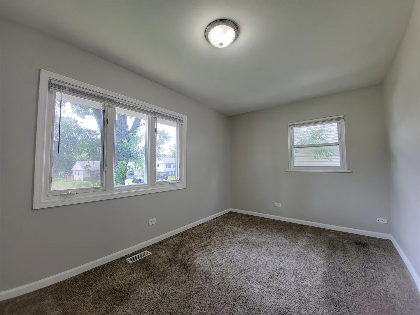 349 E Maple Drive IL