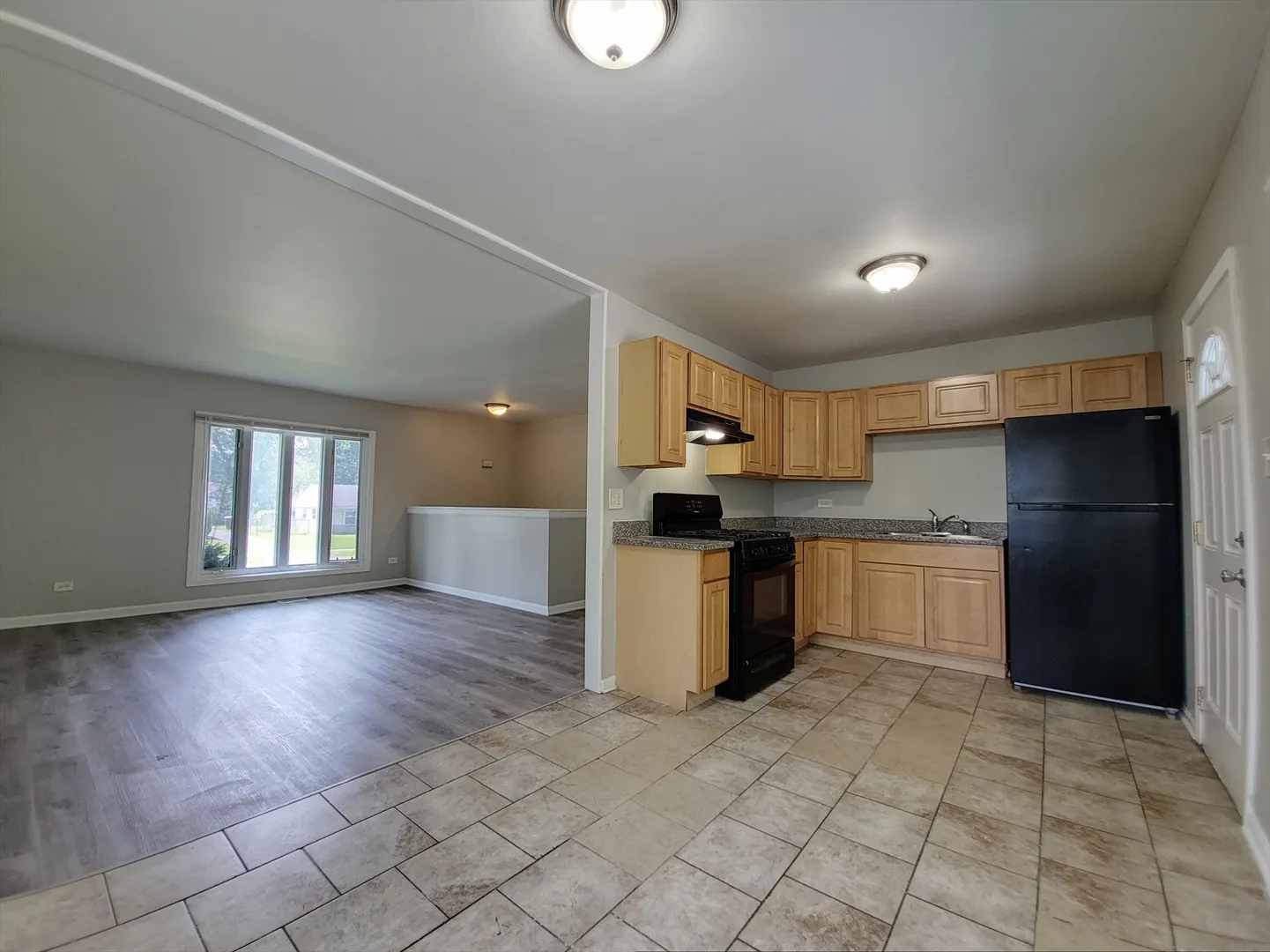 349 E Maple Drive IL