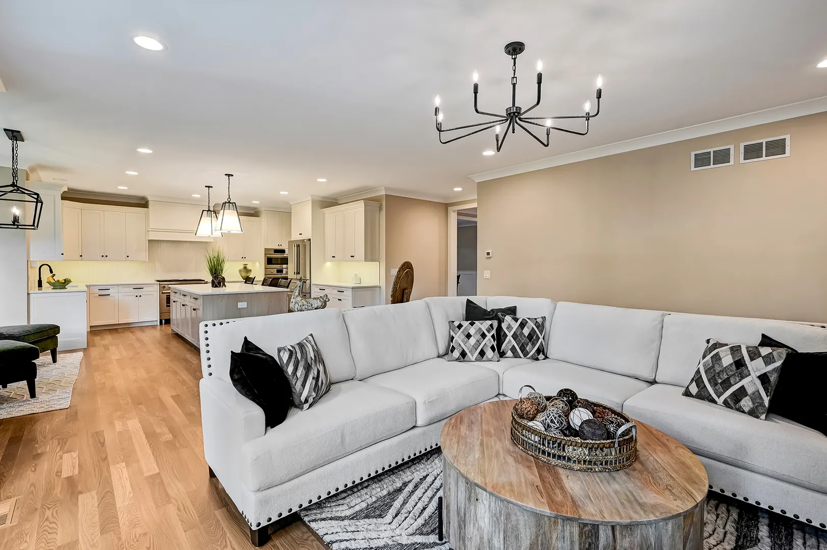 6200 Clarendon Hills Road IL