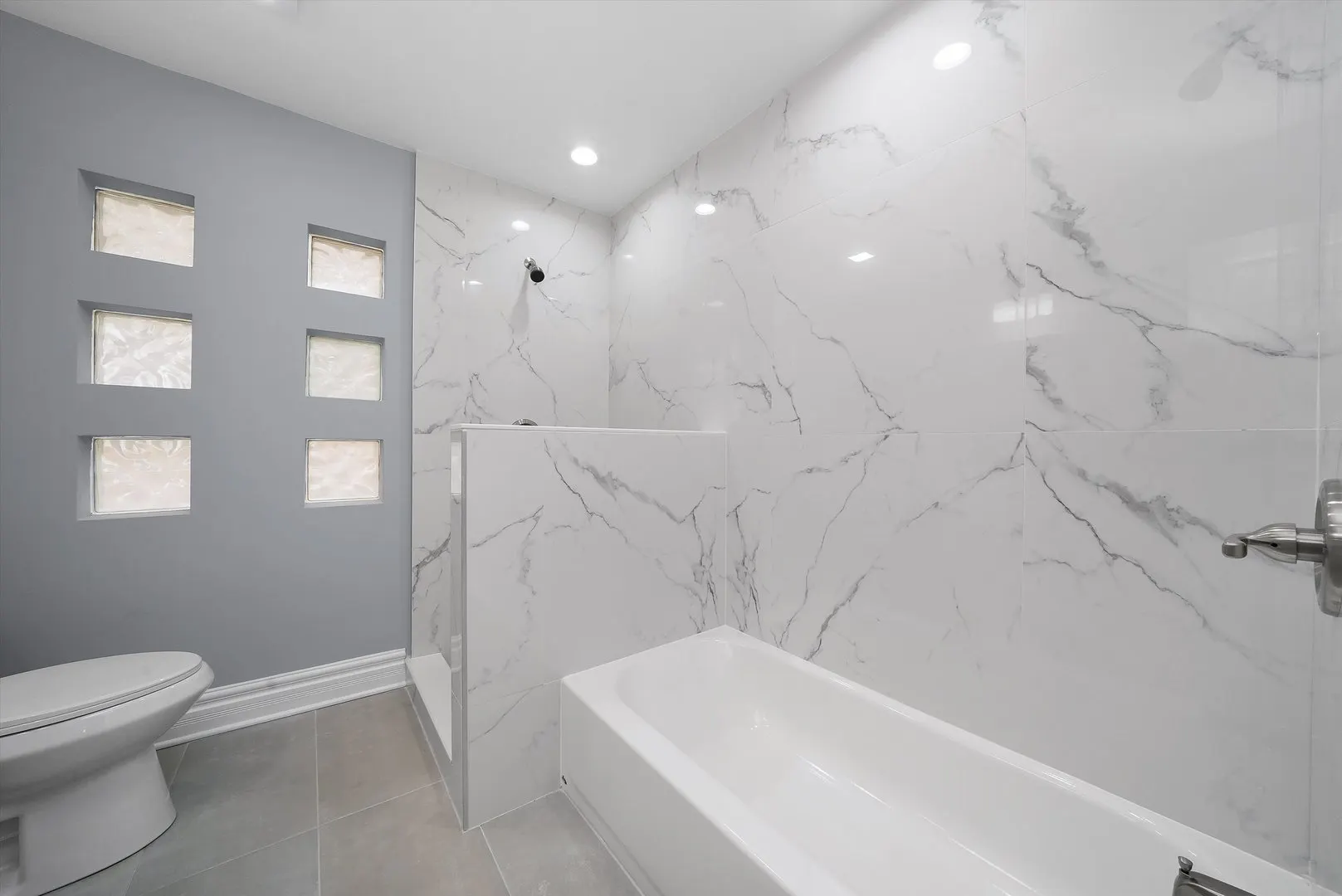 9624 W Shore Drive IL