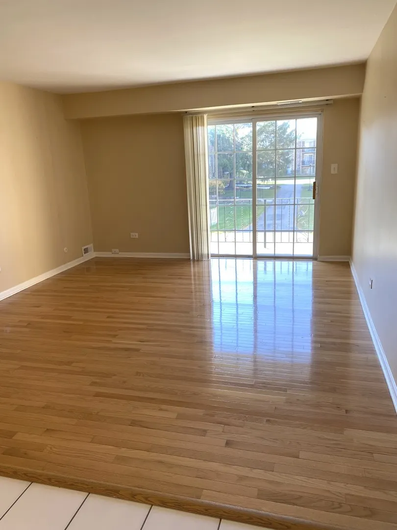 1619 N Windsor Drive 212 IL