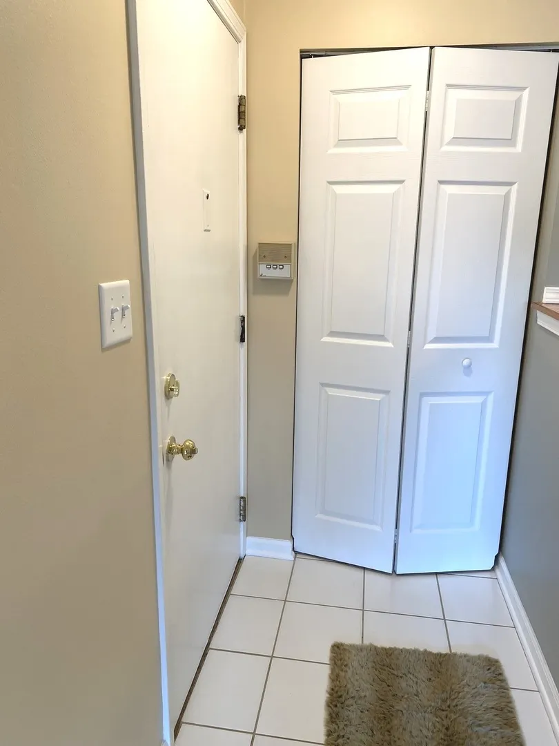 1619 N Windsor Drive 212 IL