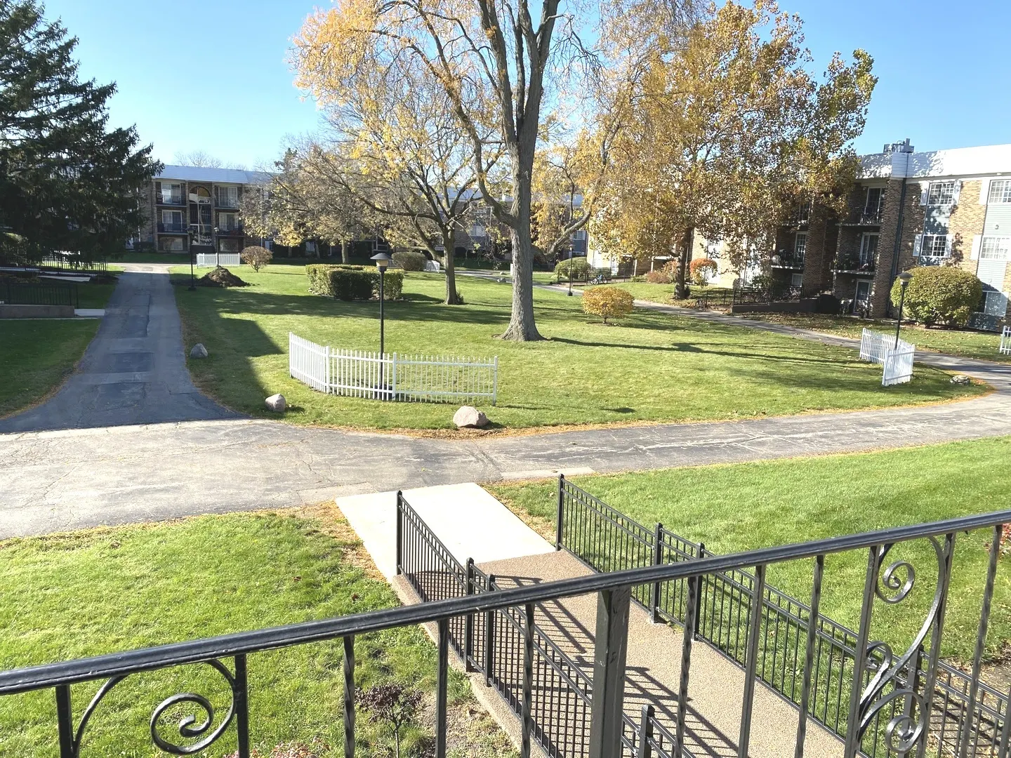 1619 N Windsor Drive 212 IL