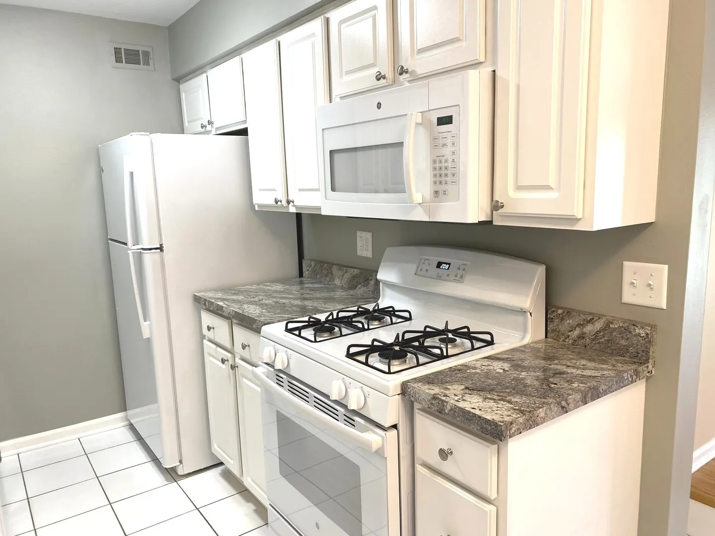 1619 N Windsor Drive 212 IL