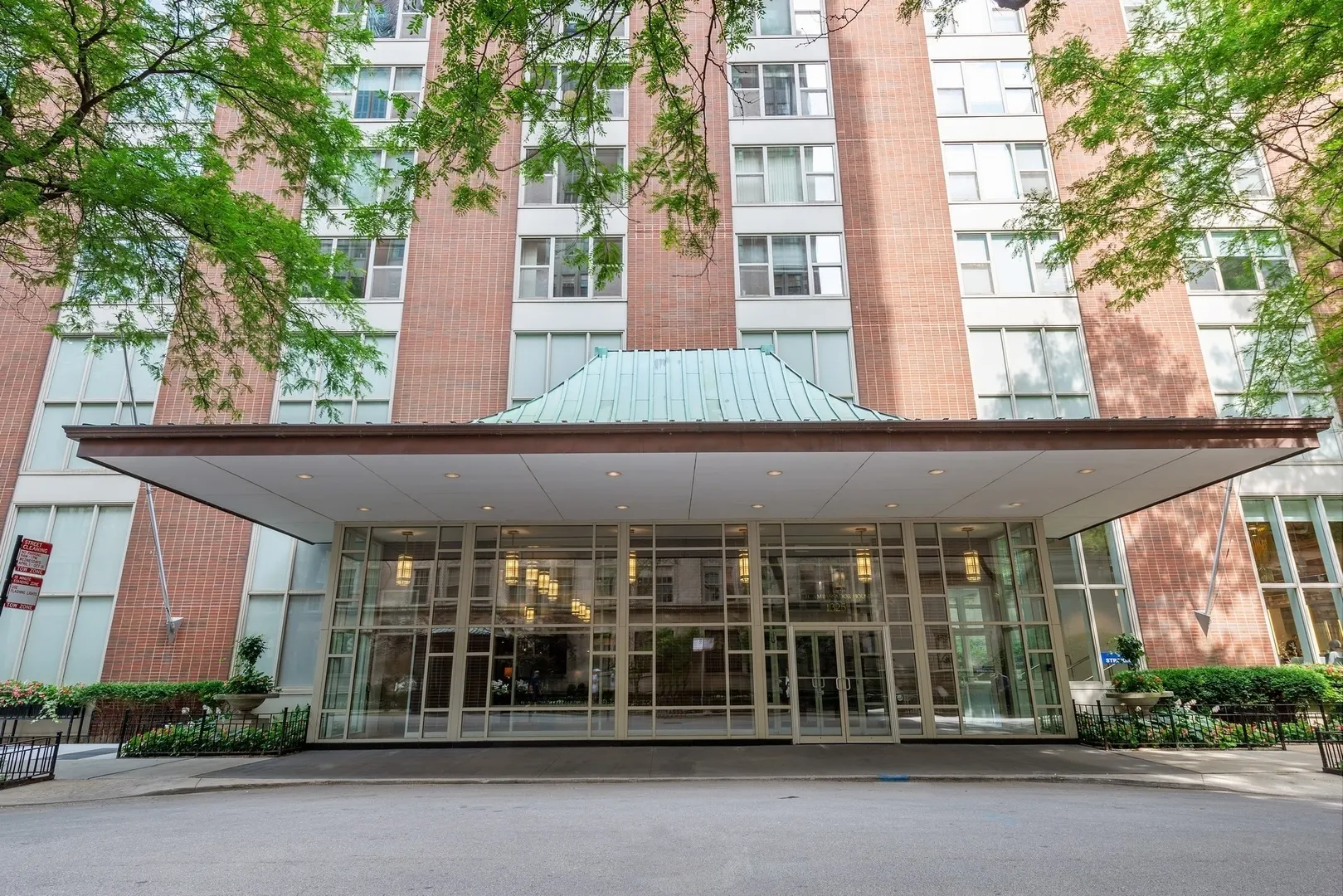 1325 N State Parkway 8E IL