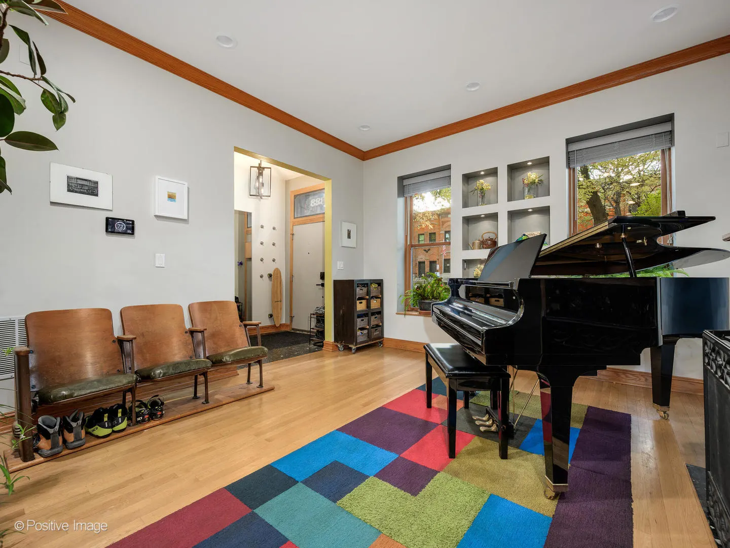 823 S Oakley Boulevard IL