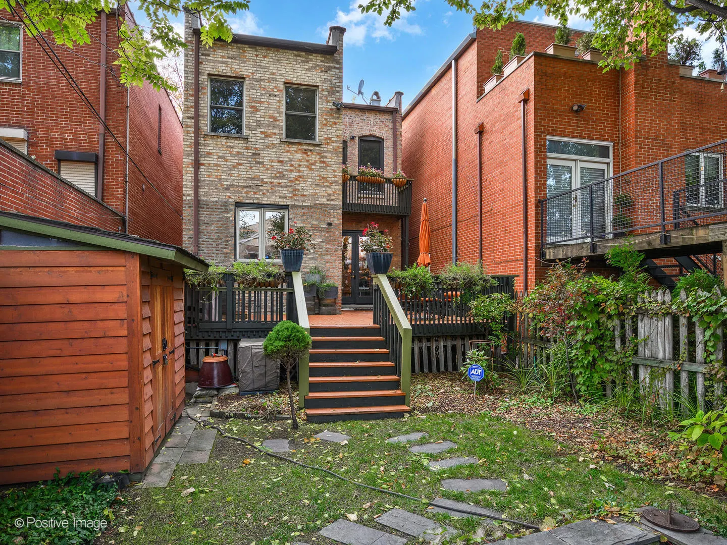 823 S Oakley Boulevard IL