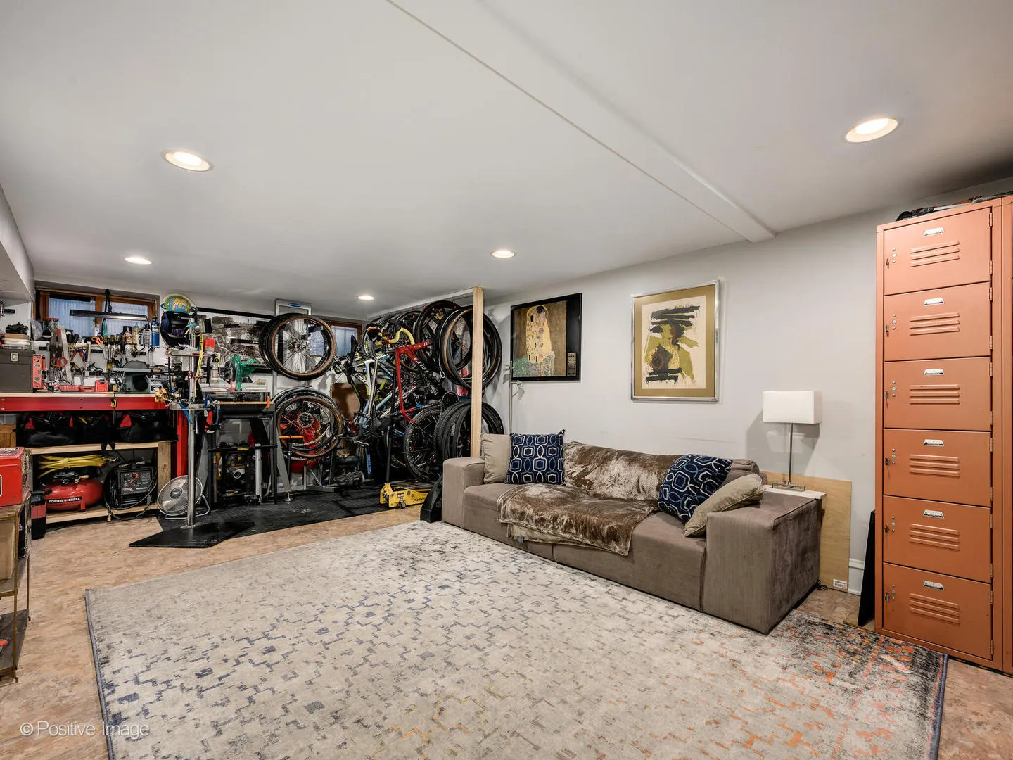 823 S Oakley Boulevard IL