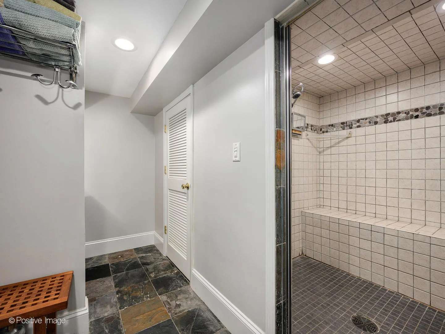 823 S Oakley Boulevard IL