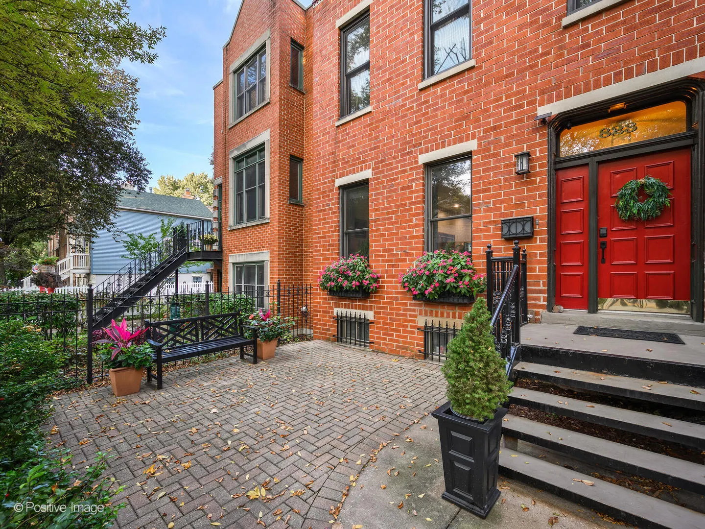 823 S Oakley Boulevard IL