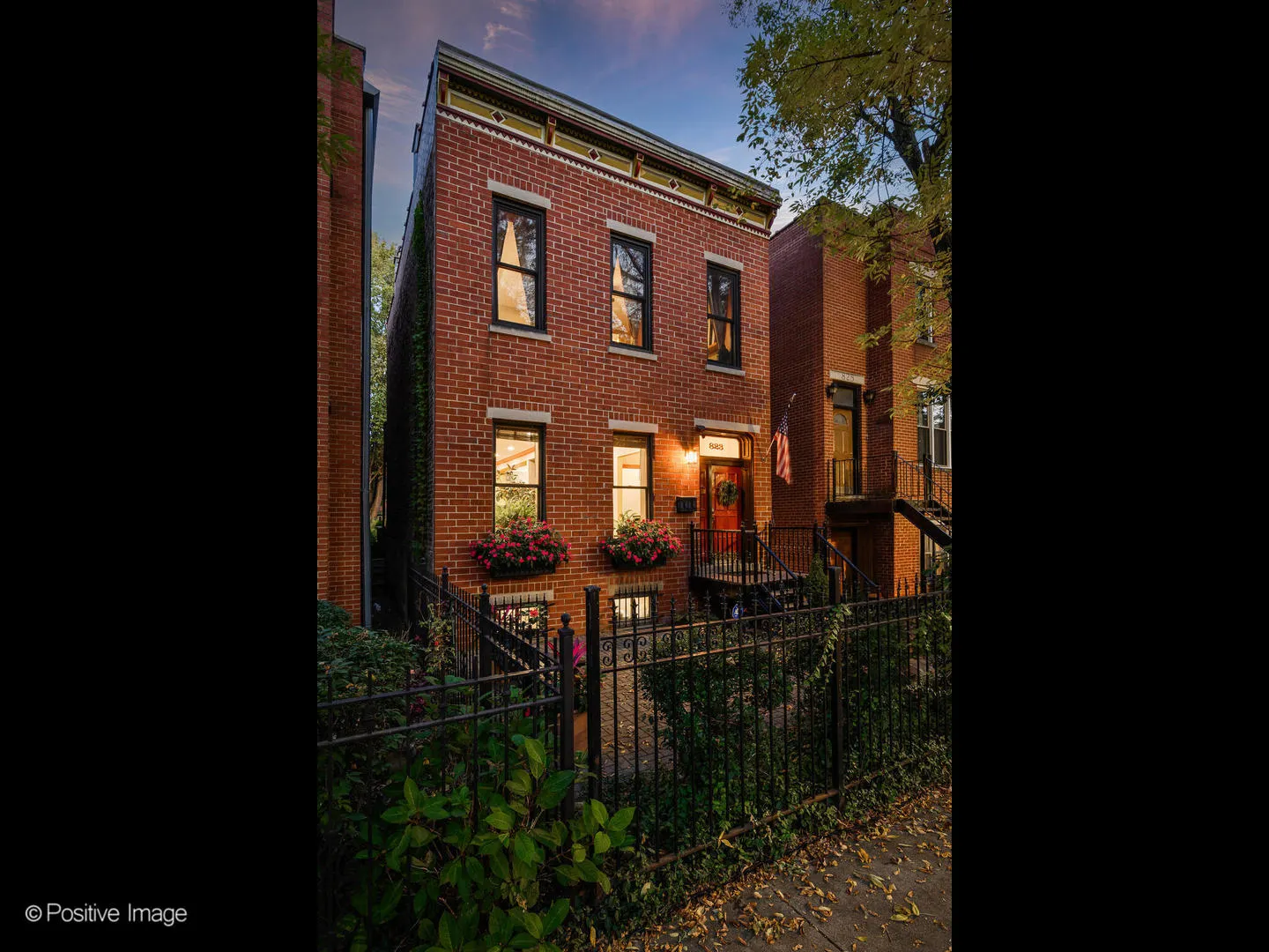 823 S Oakley Boulevard IL