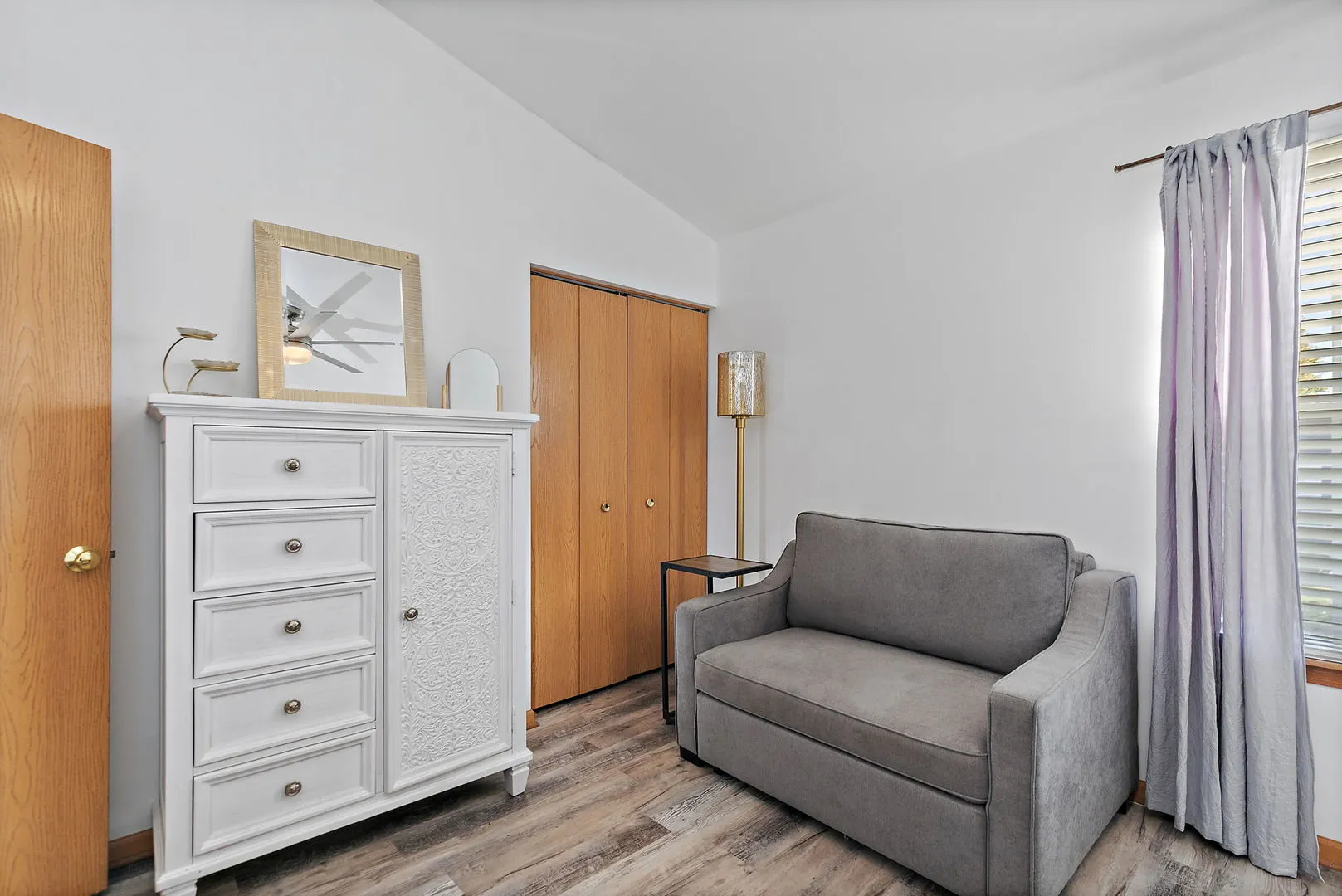 2573 Canyon Drive IL