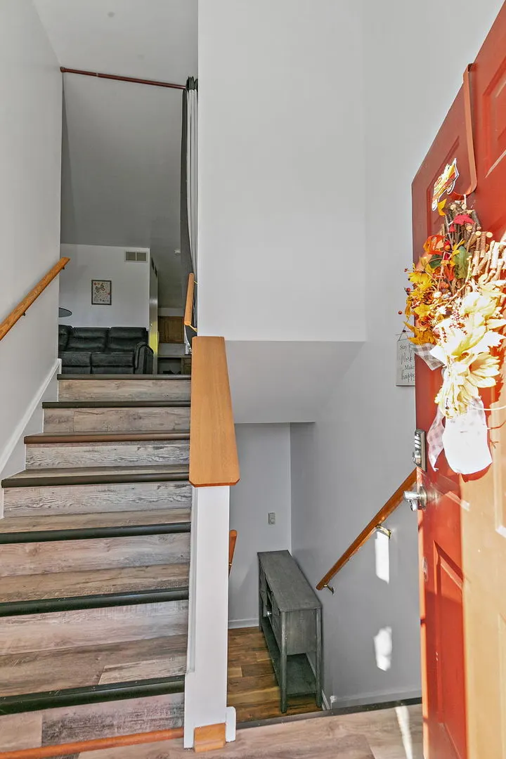 2573 Canyon Drive IL