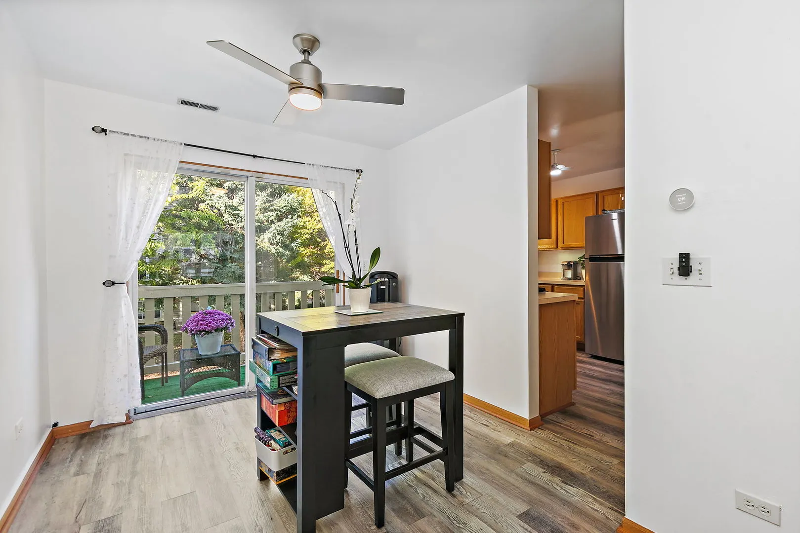 2573 Canyon Drive IL