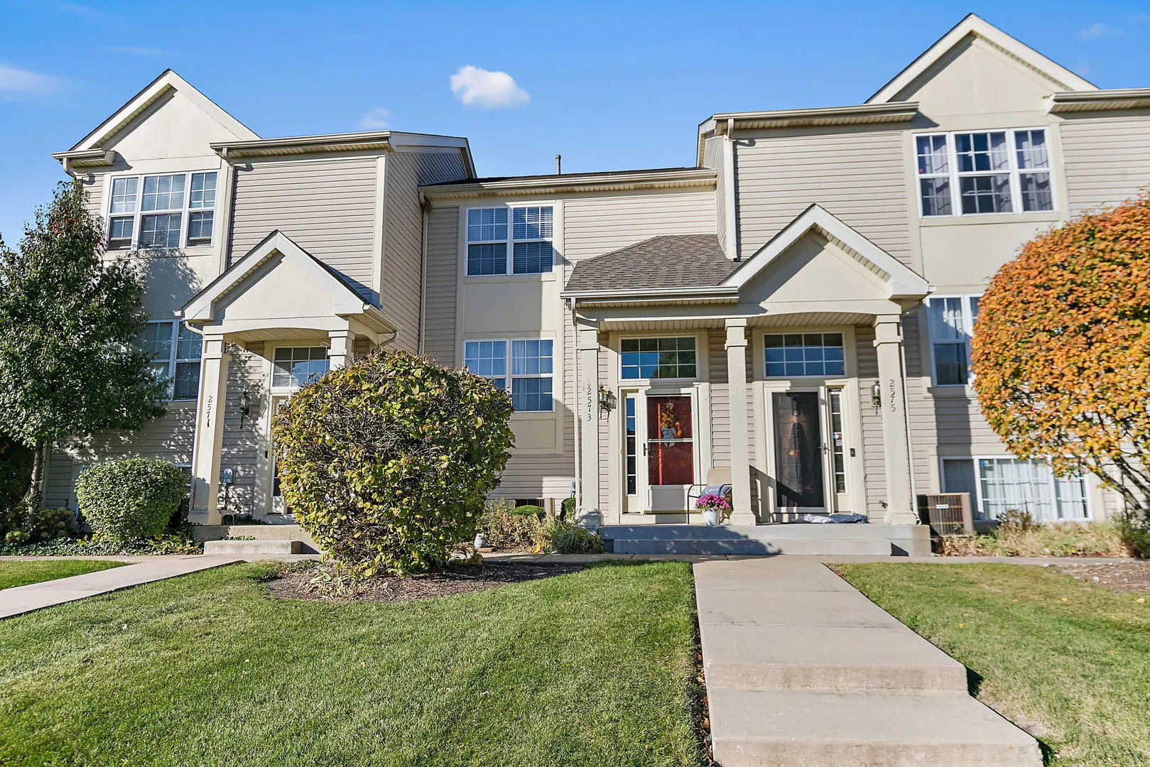 2573 Canyon Drive IL