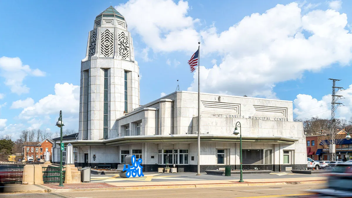 445 Lakeshore Court IL