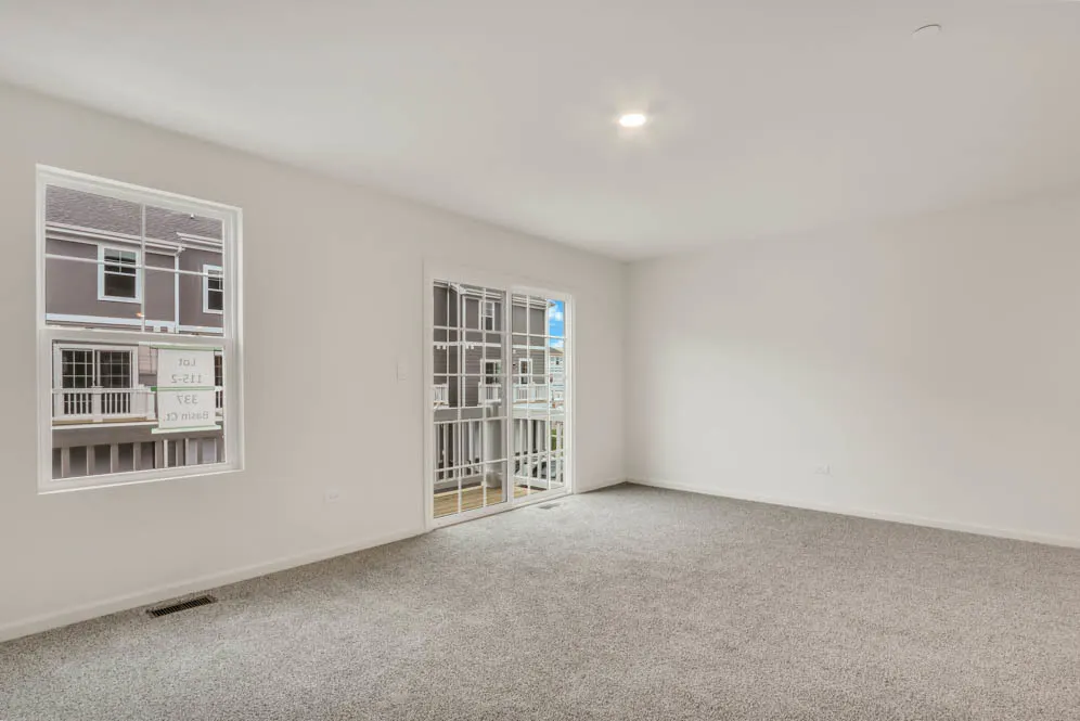 445 Lakeshore Court IL