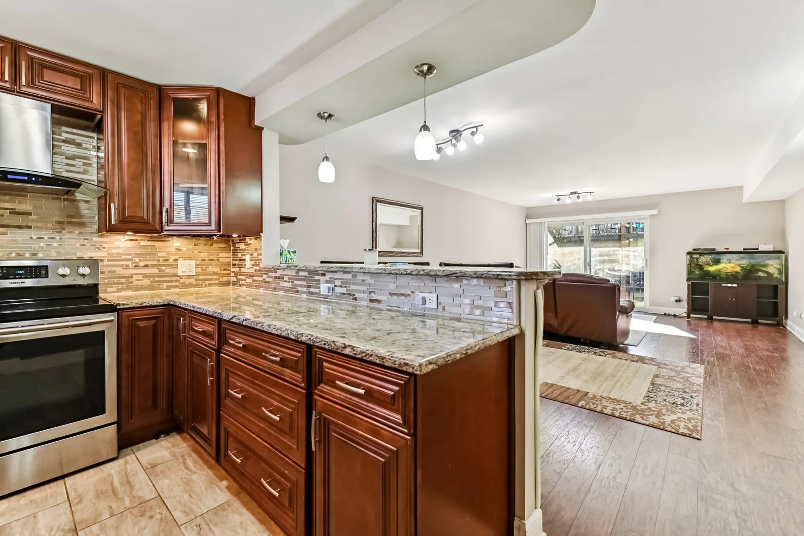 6961 N Oakley Avenue 210 IL