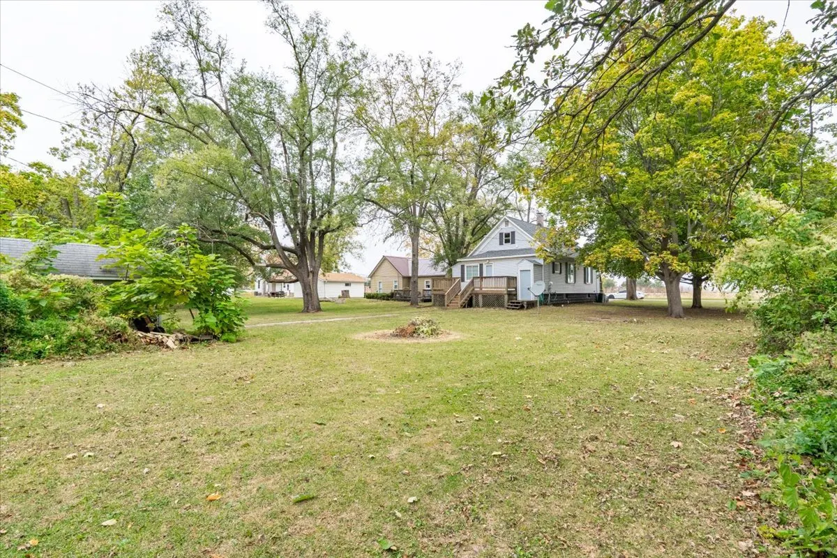 218 E Peoria Street IL